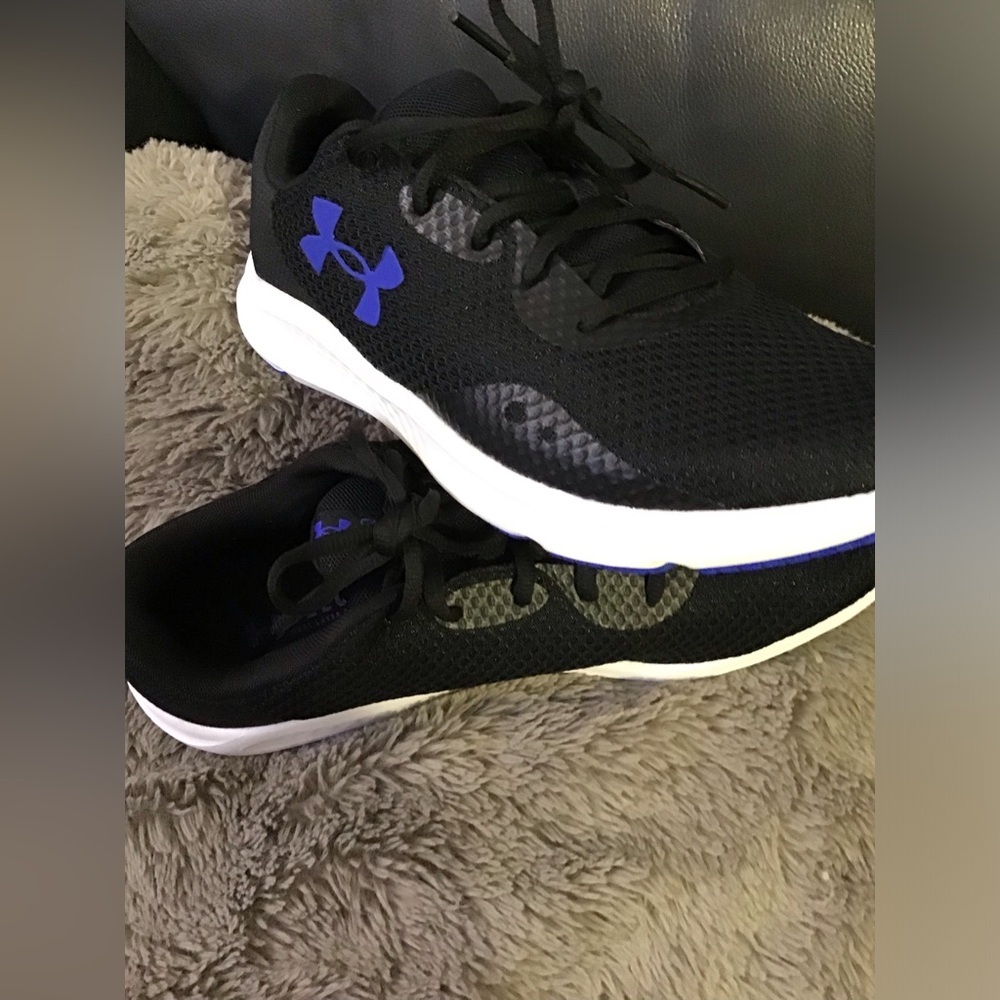 Under Armour Men's Black and Blue Athletic Shoes